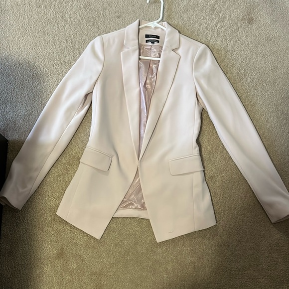light pink blazer from Rw&co - Picture 4 of 4